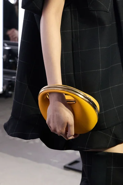 Look 48
